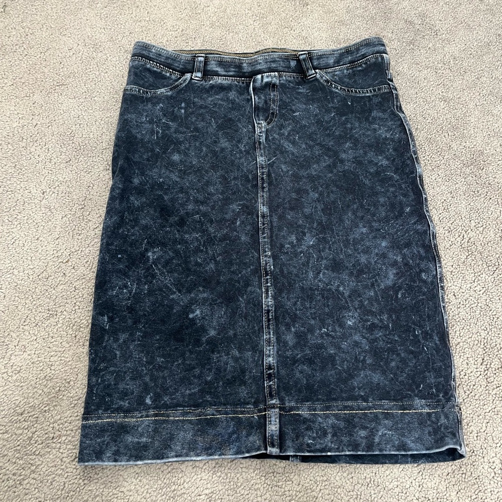 Hard tail denim pencil skirt